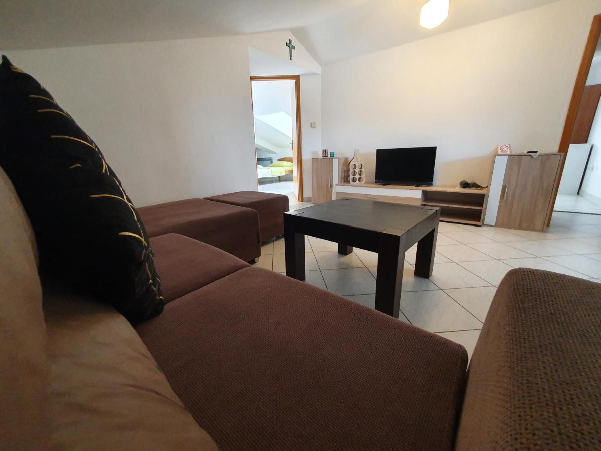 Apartments & Rooms Krk Krk Island Екстер'єр фото