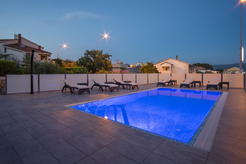 Apartments & Rooms Krk Krk Island Екстер'єр фото